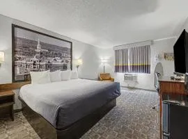Super 8 by Wyndham Dubuque