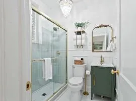 Darling Downtown Renovated Historic Condo Walkable