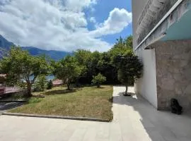 Muo sea view Garden