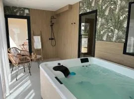 Appartement Nympha - Jacuzzi Privatif - Luxe & Intimité