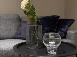 Centrally located, 3 bedrooms, garden, parking and fast WiFi