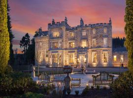 Crossbasket Castle, Hotel & Restaurant，位于High Blantyre的酒店