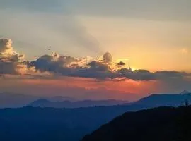 Glamping romántico entre montañas