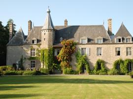 圣帕特纳城堡酒店，位于圣帕泰讷阿朗松昂阿克奈高尔夫球场附近的酒店