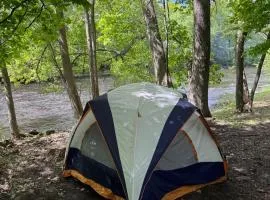 Wild Camp -Hidden Gems 45 min from Montreal!