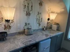 Woodsage - Upscale 2 Bedroom Villa at Petite Acres