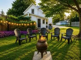 Walk to Beach and Downtown - Wellington PEC Cottage