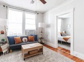 Oglethorpe Square Historic Apt Central & Walkable