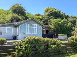 Two-Bedroom Holiday Home In Allingabro