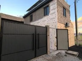 Ashtarak home