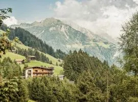 Hotel Bergkristall Zillertal - Adults Only