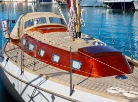 Garuda yacht