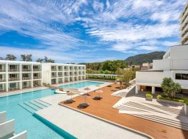 Patong Beach Hotel by See2Sea，位于芭东海滩的酒店