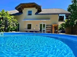 Quiet Forest Retreat with Pool