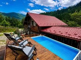 EmiLi HousE