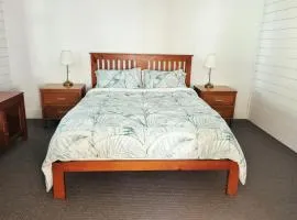 Horseshoe House - Gympie
