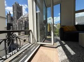Historic Centre Apartment - Ghent Belfry & St Nicholas Church View