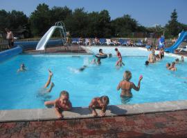 Lyngholt Familiecamping，位于阿灵厄的酒店