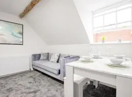 Top Floor Period Apartment City Centre 2BR