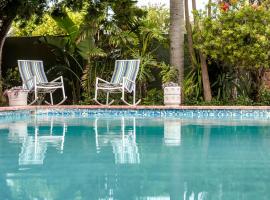 Admirals Lodge Guest House and Brightways self catering apartments，位于伊丽莎白港的酒店