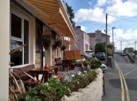 Glendower Hotel，位于Goodwick的酒店