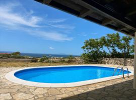 Villa Lara with Pool, Novalja，位于诺瓦利娅的酒店