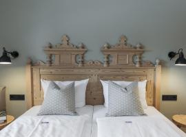 Forstnerwirt hotel | stubn | biergarten，位于Rottenburg an der Laaber的酒店