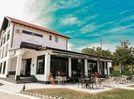 Perla jezera B&B