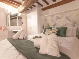 Le Petit Bijou Danzetta downtown luxury mini loft