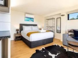 Aqua Sands #2 - Stay Waiheke