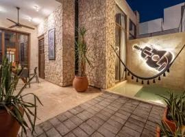 Casa Trova Santa Lucía with Parking by Cercana