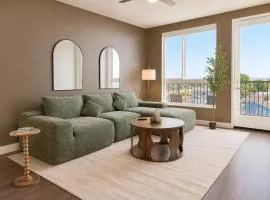Bright Home 10 Min to Disneyland Pool & GYM