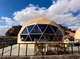 Moonlight Luxury Bubble Camp & Jeep Tours，位于瓦迪拉姆的酒店