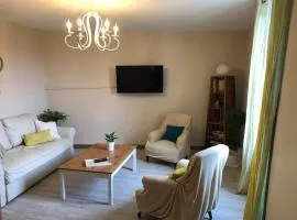 Appartement coeur de village avec Cour