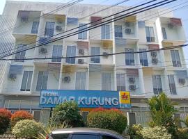 Townhouse Oak Hotel Damar Kurung，位于Gresik的酒店