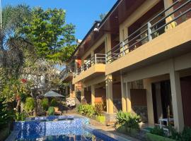 Rudy Trekker Guest House，位于森纳儒的酒店