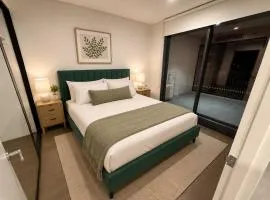 Luxurious Stylish Courtyard View near Olympic Park