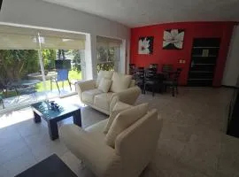 Apartment with Pool, Gym & A/C Suite