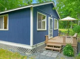 Woodland Home near Long Pond w/ Spacious Living Area, Full Kitchen & Deck