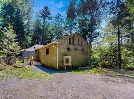 Geodesic Dome w/ Riverfront Deck, Lovely Views, & High-Speed WiFi - Dogs Welcome