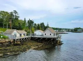 Oceanfront Cottage & Studio on Mill Cove w/ Water Views, Deck - Walk Downtown