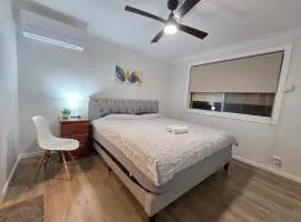 Entire House, 4BR, Secure Backyard, Free WIFI