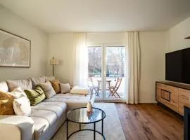 SwissVida Business Apartments Zurich Airport, Free Parking & Workspace