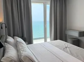 White Amfora Hotel