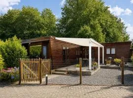 Rustiek Boschalet Sven Veluwe met Omheinde Tuin