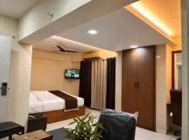 Hotel Galaxy Comforts - Near Mumbai International Airport
