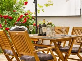 MOLA Apartments-Stilvolle Altstadtwohnung- Seilersee-5 Personen-Terrasse-Grill-Gratis WLAN