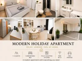 MODERN HOLIDAY APARTMENT Free Parking Free WiFi Fully Equipped 1 to 4 Guests