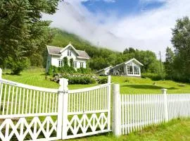 Kjosen Lodge, Lyngen.
