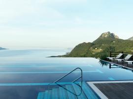 加尔达湖乐法逸酒店度假酒店及Spa，位于加尔尼亚诺的带泳池的酒店
